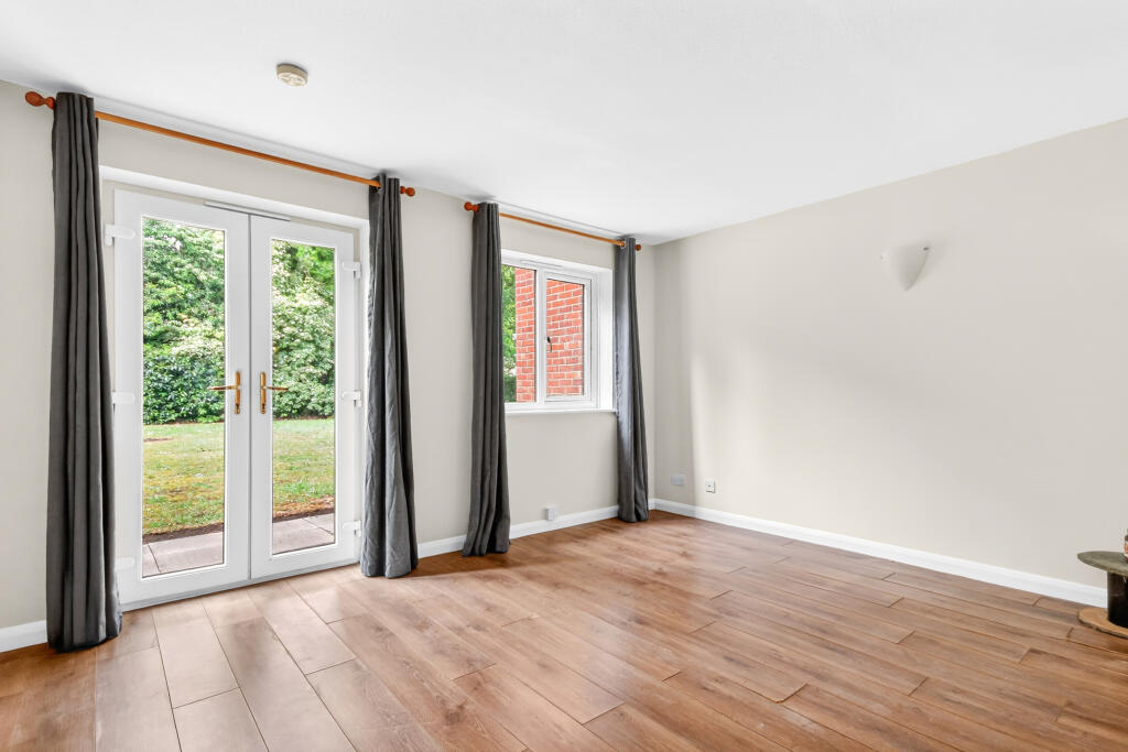 Wayland Close, Bracknell, RG12 photo 4