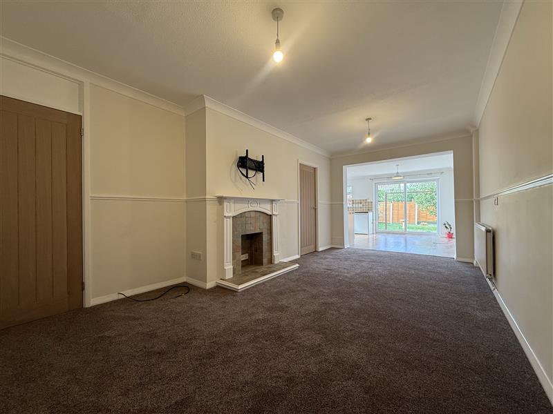 House in Gloucester - View 5