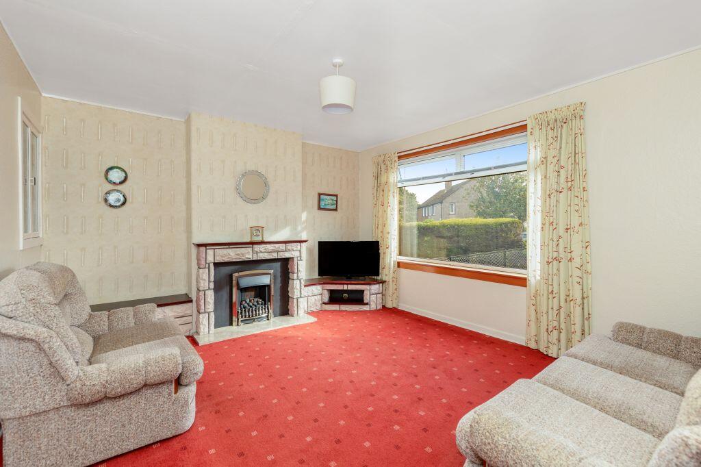 17 Dolphin Avenue, Currie, Edinburgh EH14 5RL photo 2