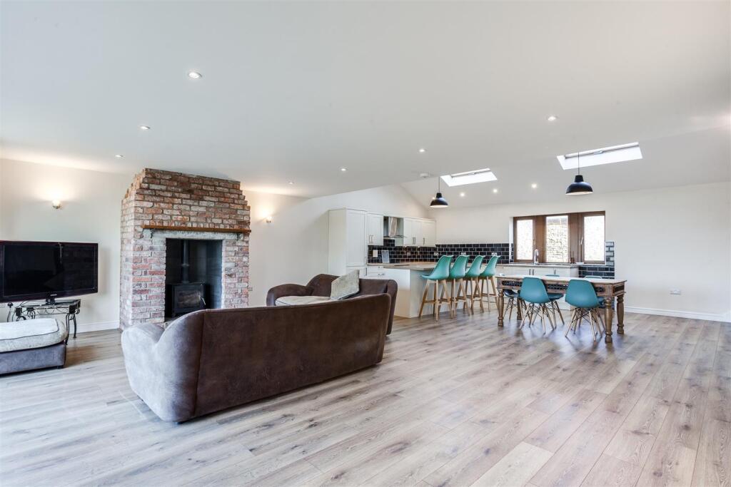 Additional image 14 of Cliff Hollins Lane, Oakenshaw, Bradford