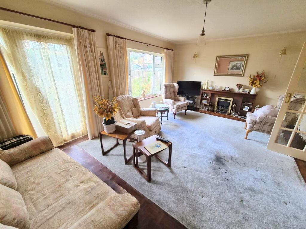 House in Rochford, Rayleigh - View 2