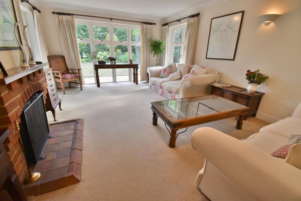 Fernlea Gardens, Ferndown, BH22 photo 5