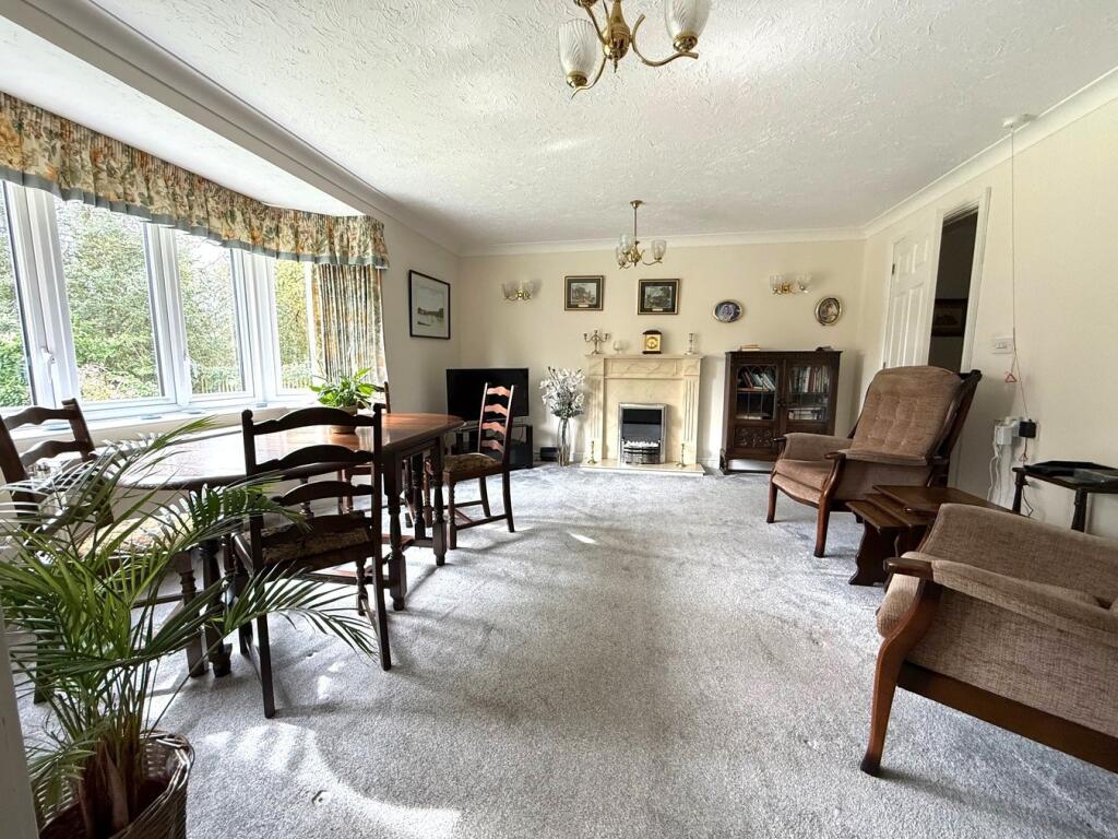 Main image of property: Four Oaks Road, Sutton Coldfield, B74