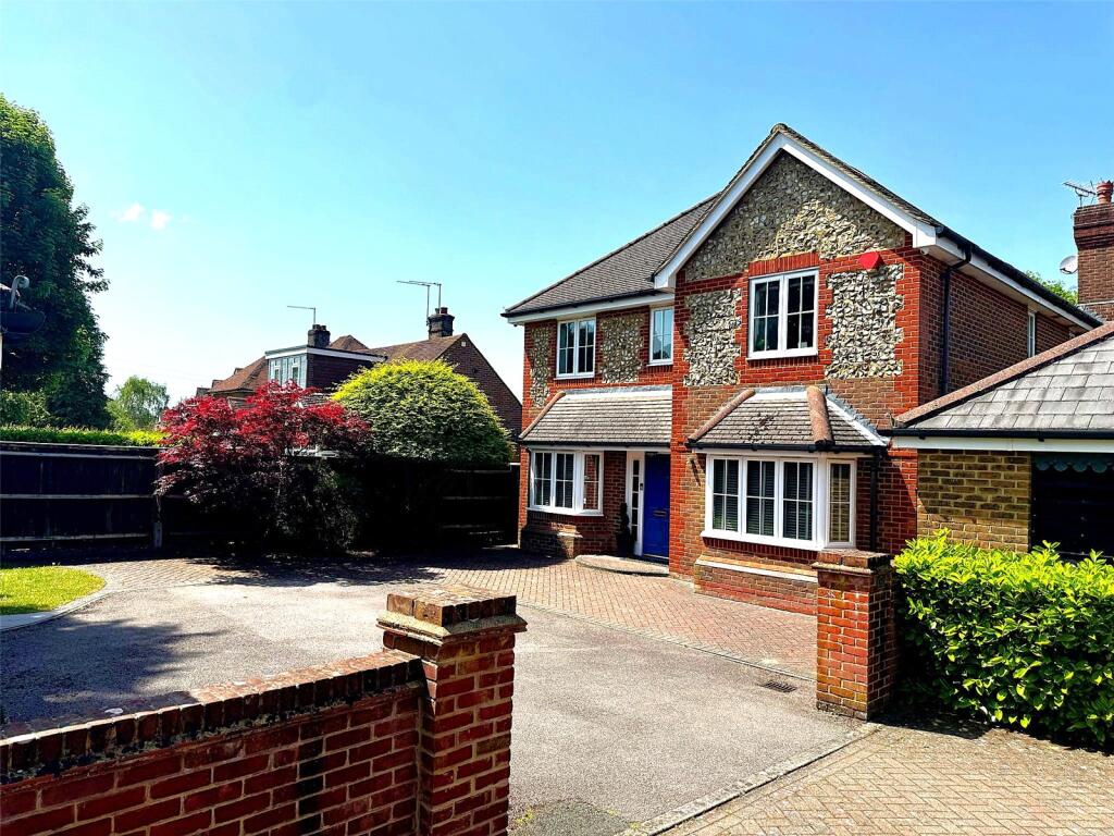 Main image of property: Cedar Close, Chesham, HP5