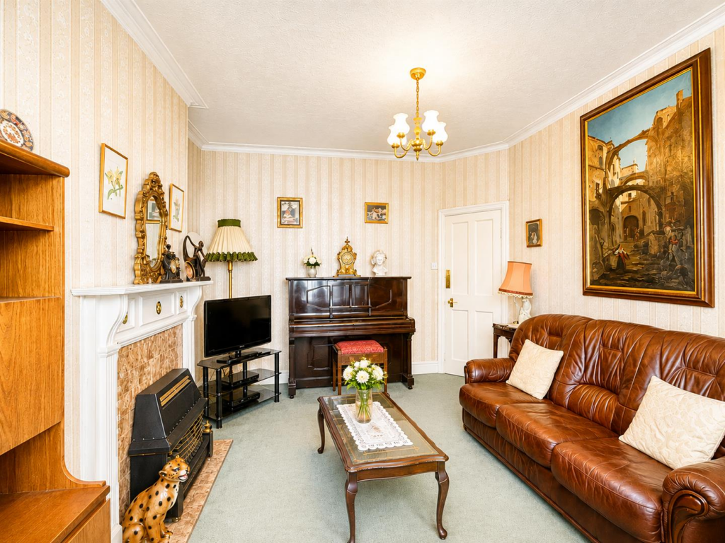 House in London, Carshalton Beeches, Carshalton-on-the-Hill - View 5