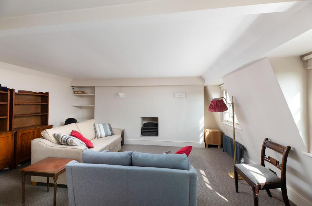 Apartment in Bath, Walcot - More
