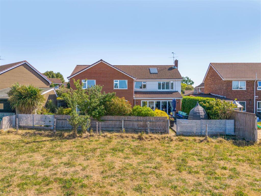 Old Forge Close, Lytchett Minster, Poole photo 2