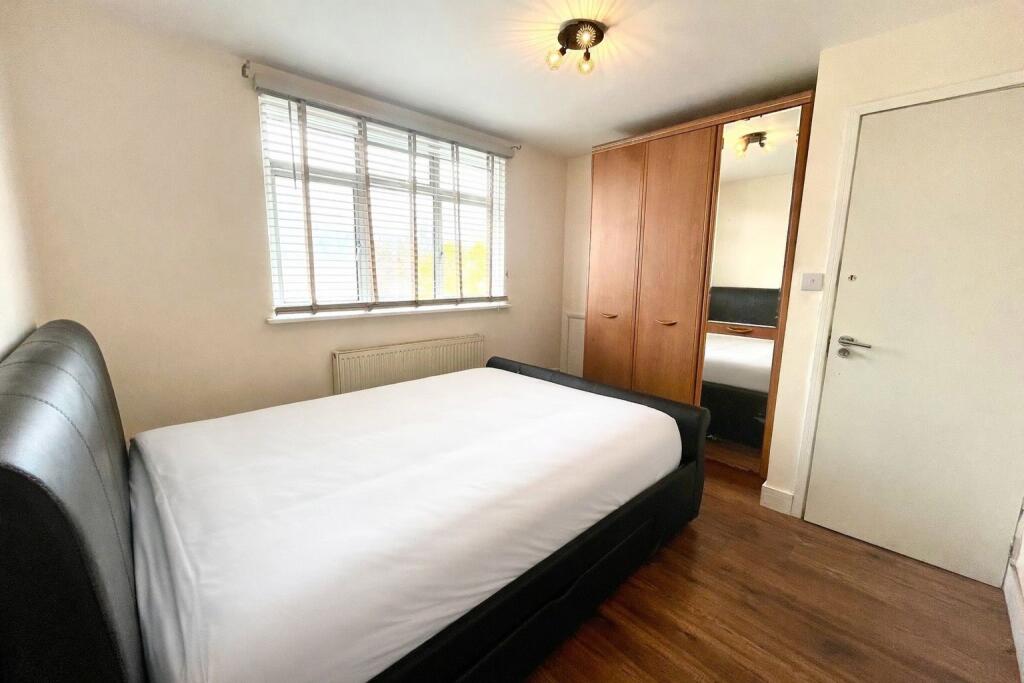 Main image of property: Queen Anne Avenue, BR2