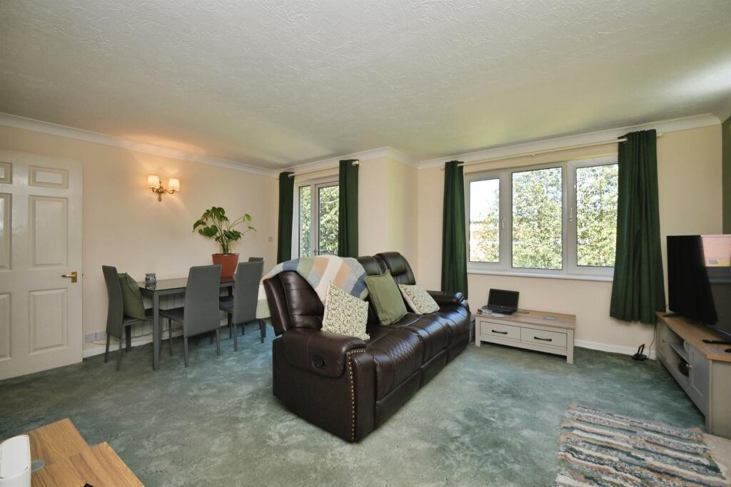 Main image of property: Turners Hill, Waltham Cross