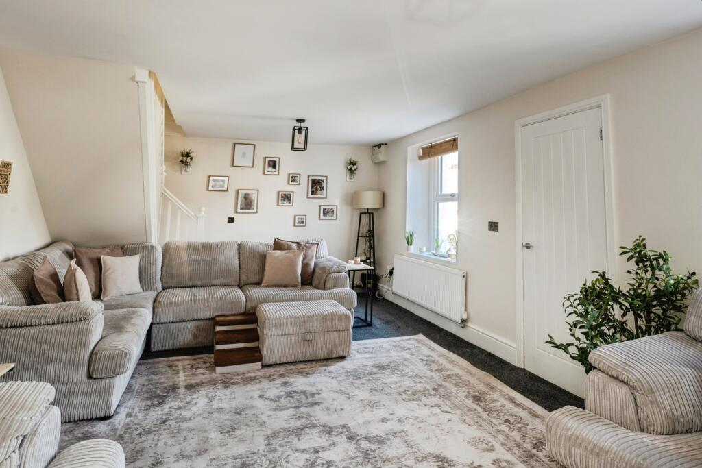 House in Gowerton - View 5