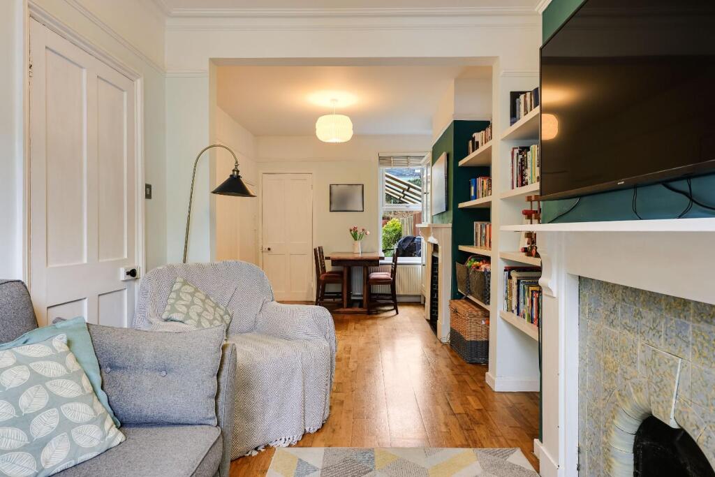 House in Cambridge - More