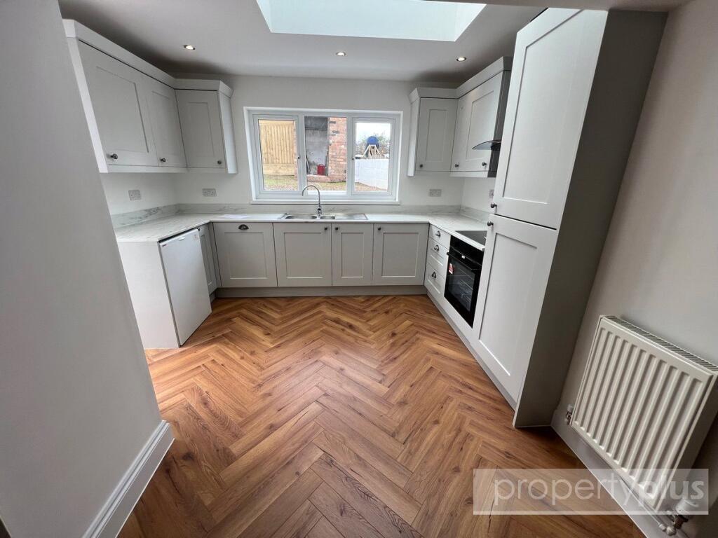 House in Cardiff, Tonyrefail - More