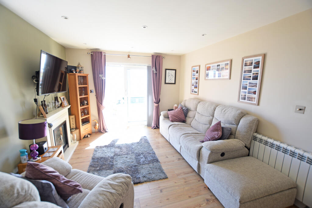 Apartment in Eastbourne, Chatsworth Strand, Crumbles - View 5