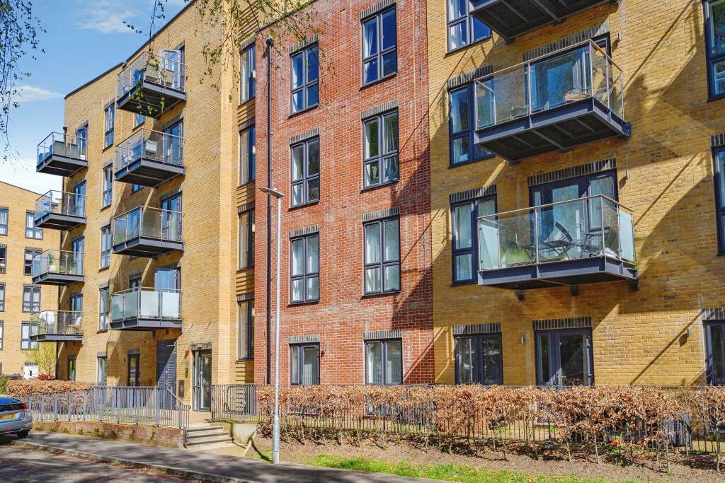 Main image of property: Frogmore Road, Hemel Hempstead