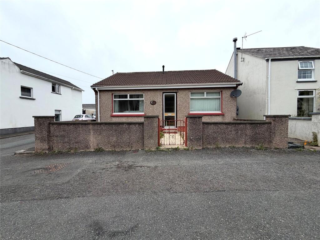 Main image of property: Honeyborough Green, Neyland, Milford Haven, Pembrokeshire, SA73