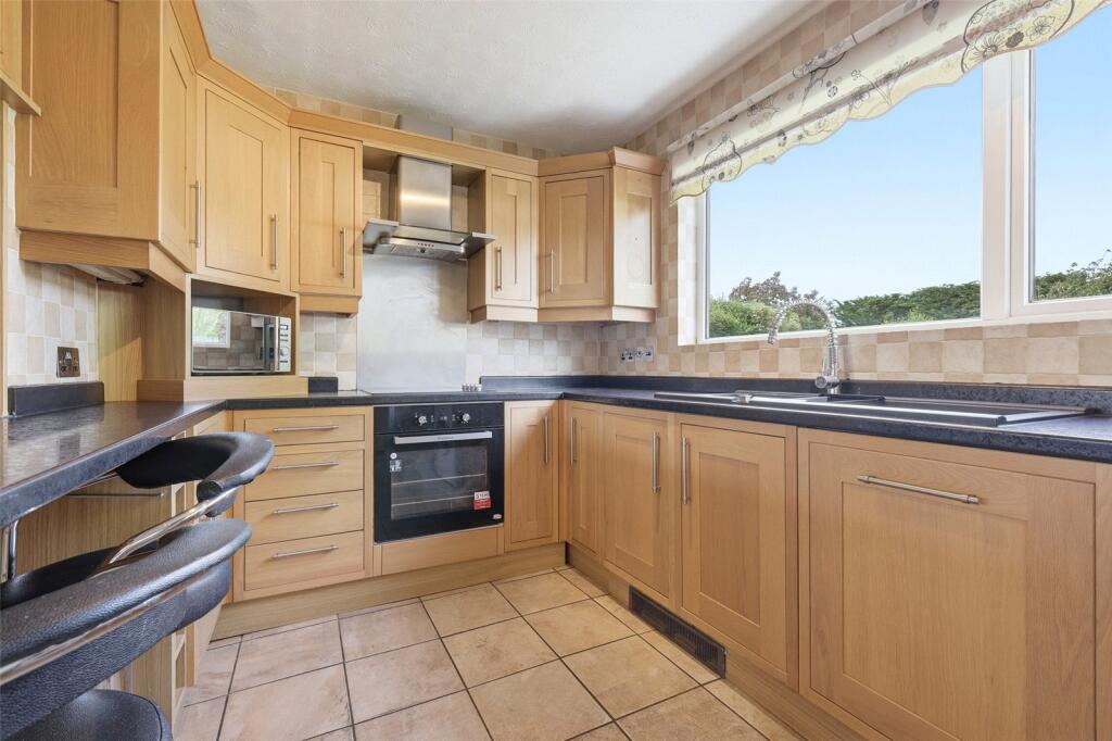 Apartment in Southend-on-Sea - View 2