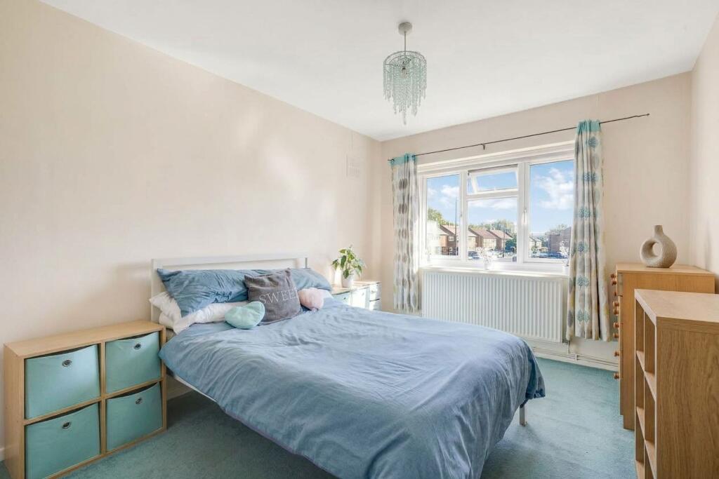Apartment in Nottingham, Redhill - More