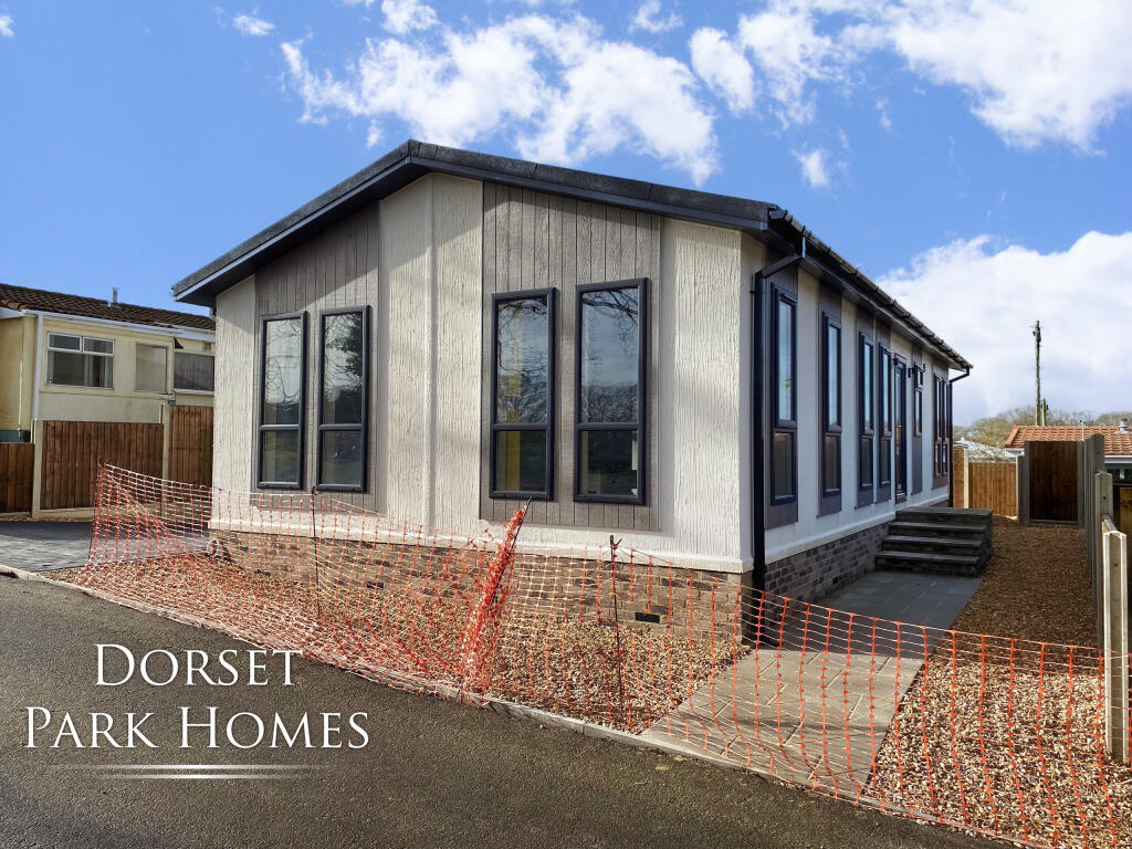 Main image of property: Bashley Cross Road, New Milton, Hampshire