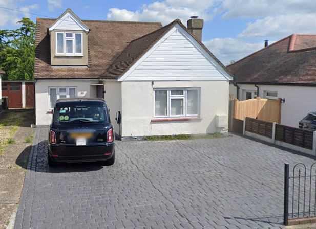 Main image of property: Leigh on Sea, SS9 * CHAIN FREE *