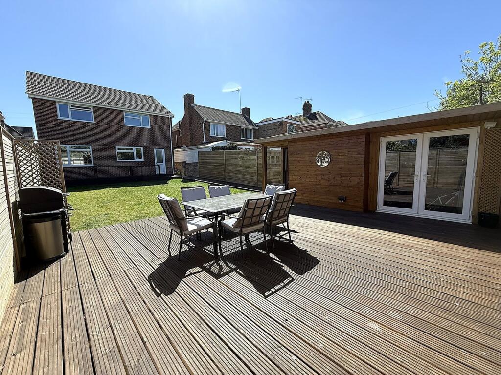 Wimborne Road, Poole, BH15 photo 2