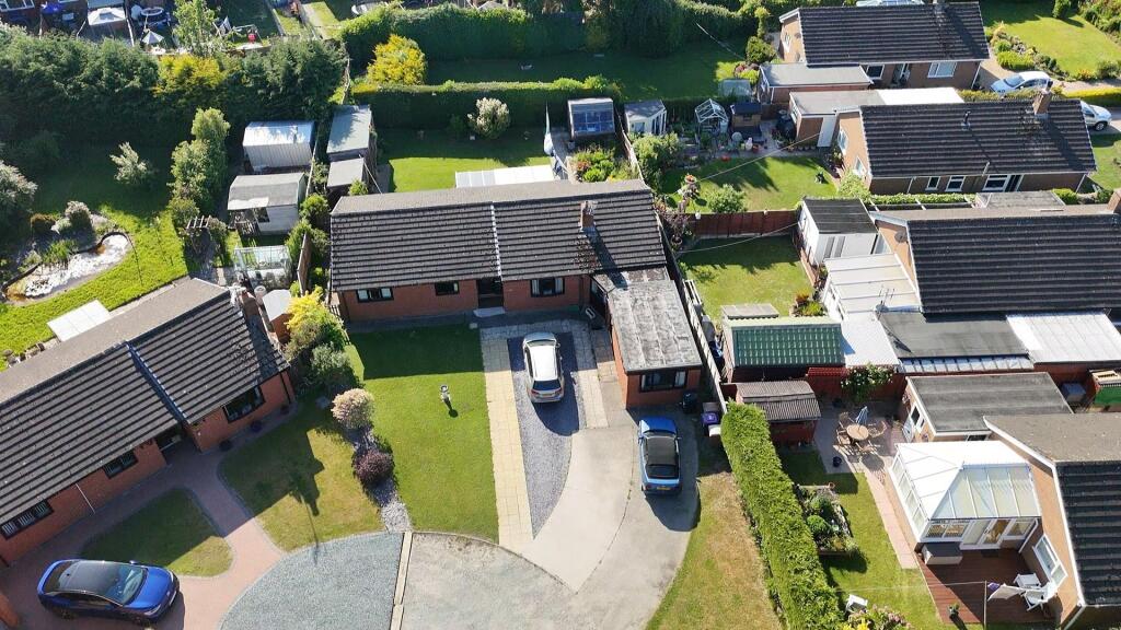 4-bed detached on Eastwood Gardens, Off Mount Bradford Lane, St Martins, £327,500