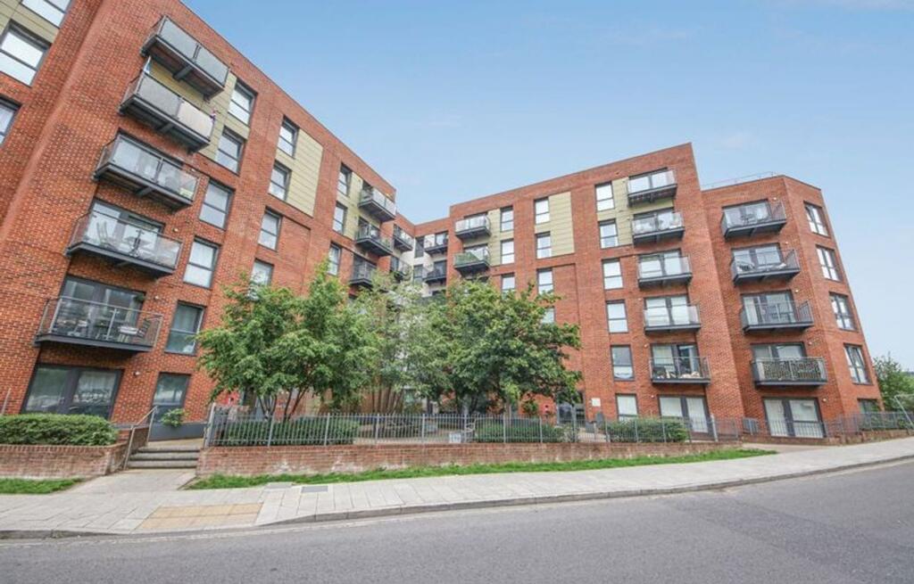 Apartment in Southampton - View 4