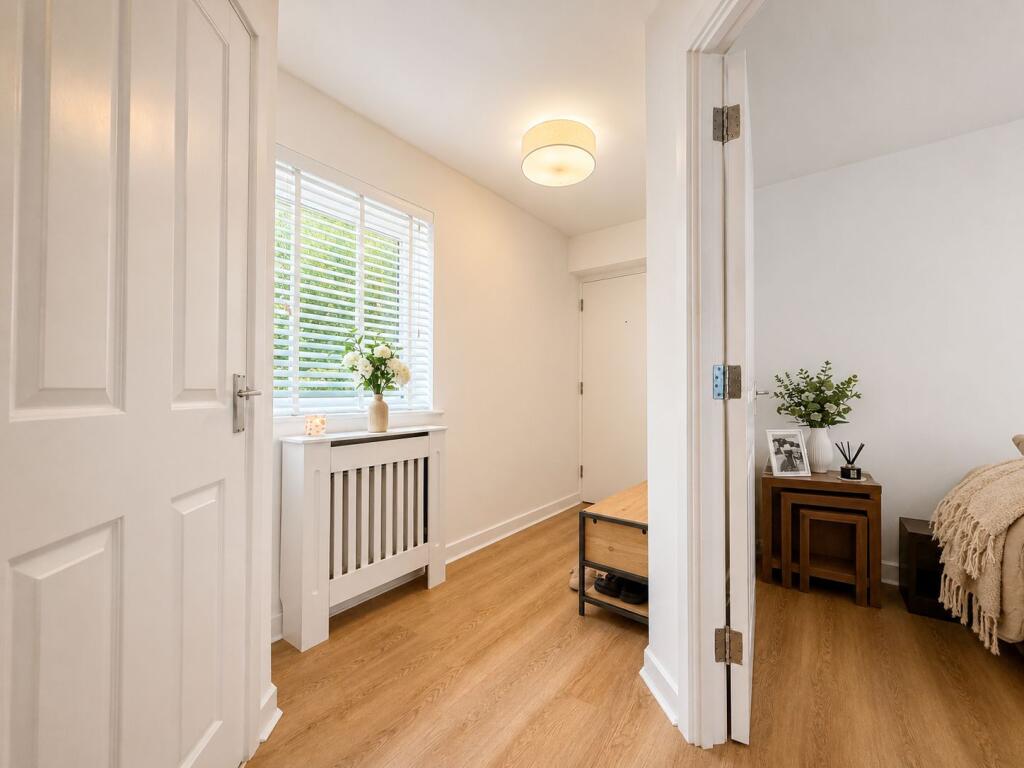 Apartment in Swansea - View 4