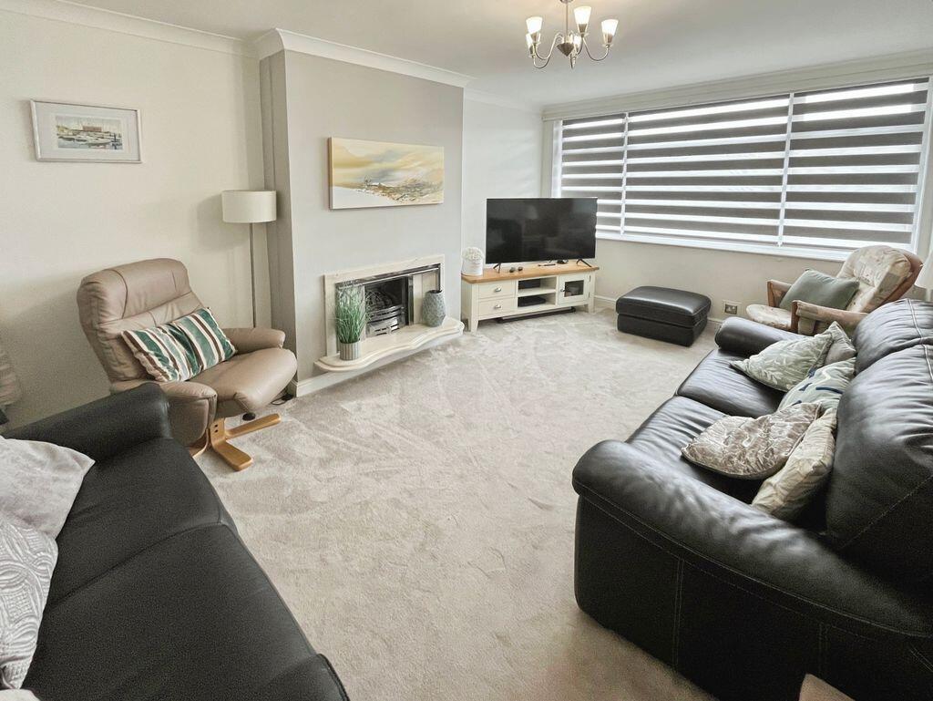 Sandown Road, Harwood photo 3