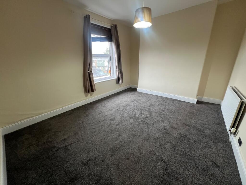 House in Tameside, Greater Manchester - More