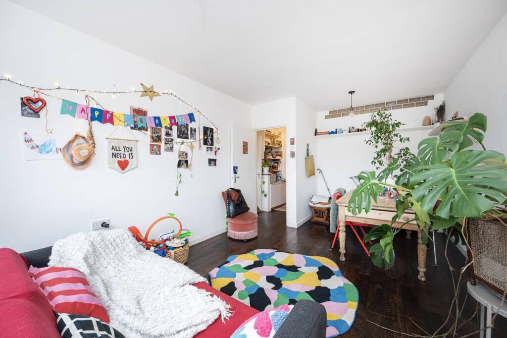 Main image of property: Robinson Road, Bethnal Green, London, E2