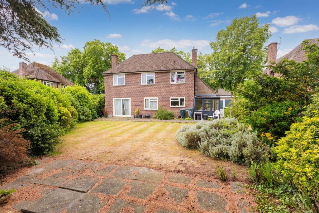 House in Slough, Windsor and Maidenhead - View 3