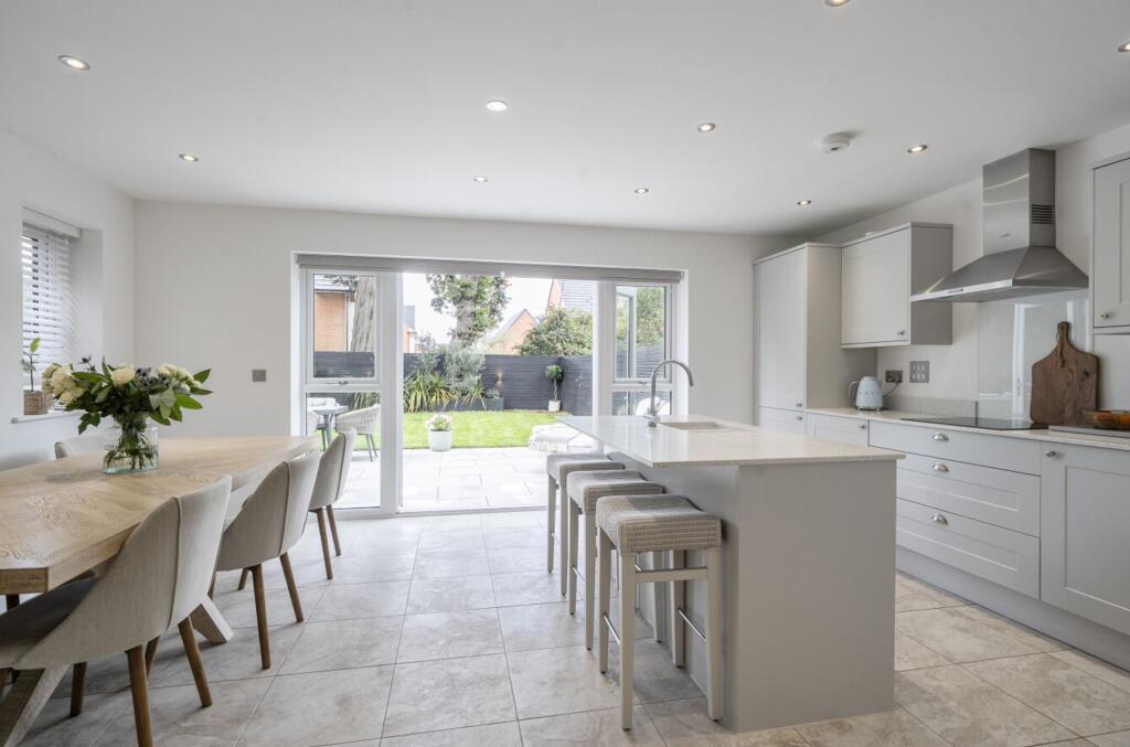 House in Portsmouth - View 3