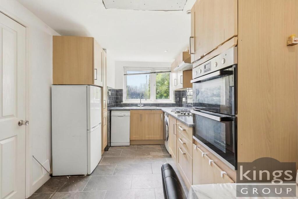 Hamilton Close., London - View 3