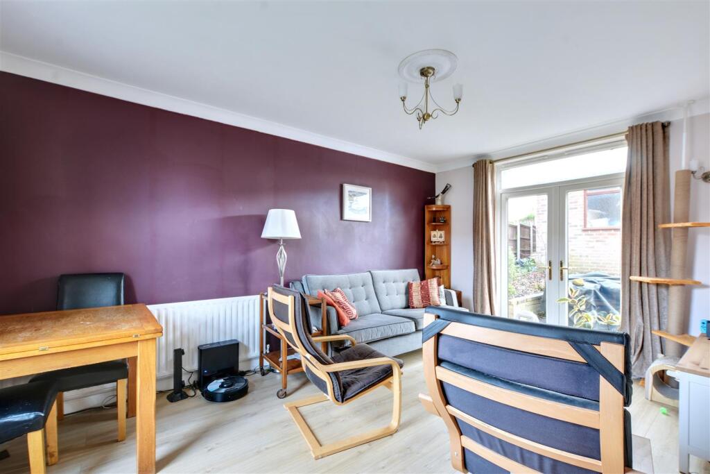 Farfield Avenue, Beeston, Nottingham photo 3