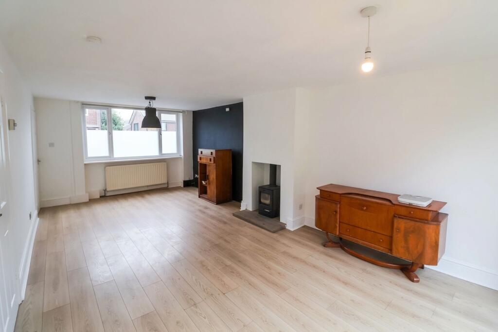 House in High Peak, Tintwistle - View 5