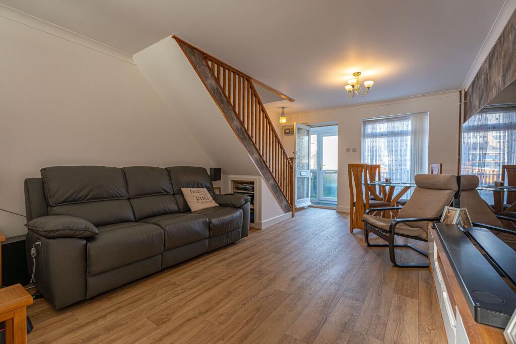 Winchester Close, Newport, NP20 photo 2