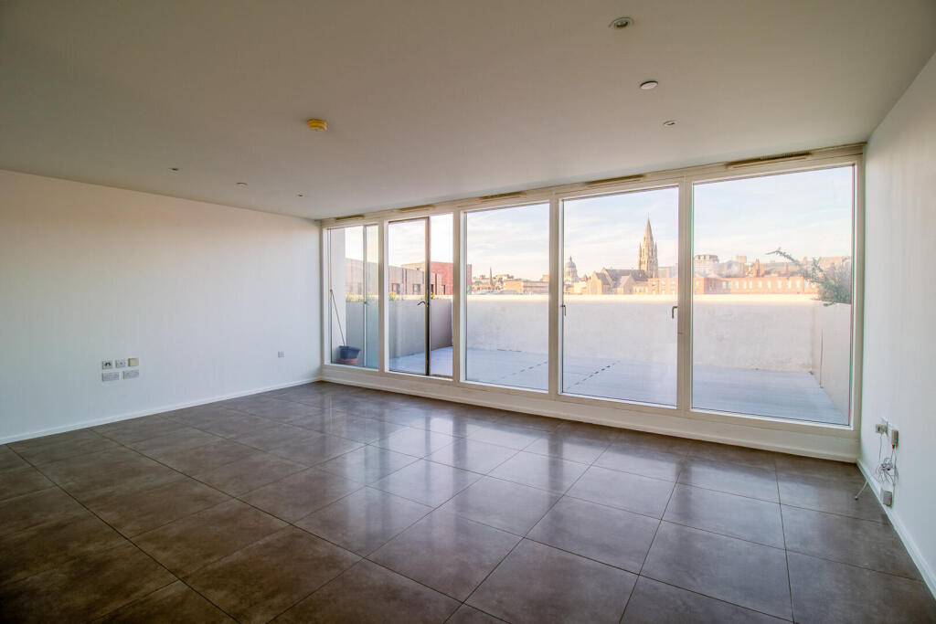 Apartment in Nottingham, Lace Market, The Meadows - View 2
