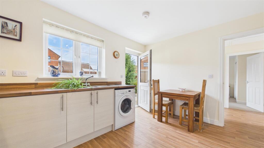 House in Peterborough - View 4
