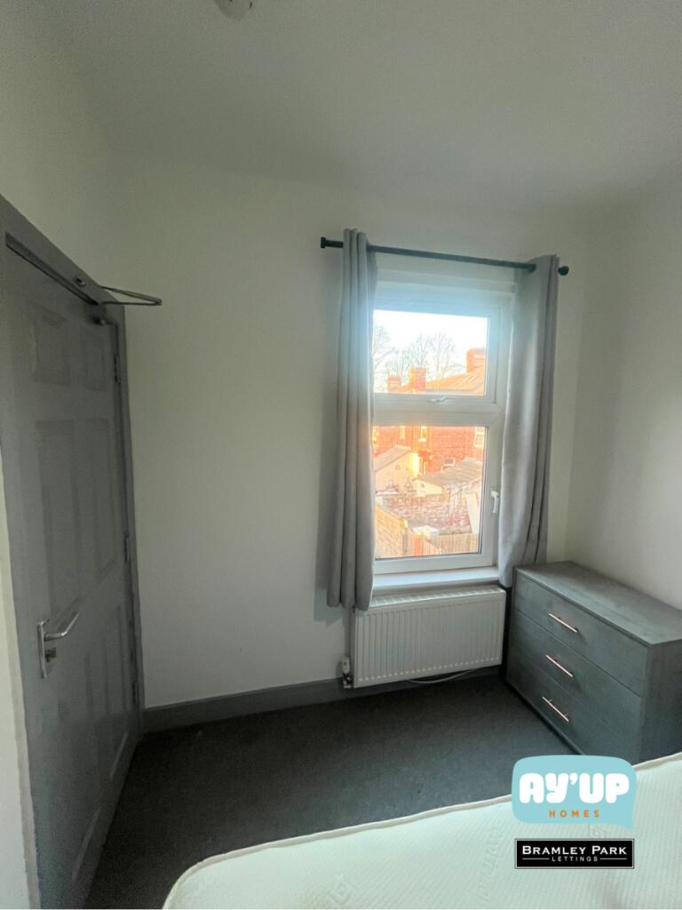 House in Doncaster - View 3