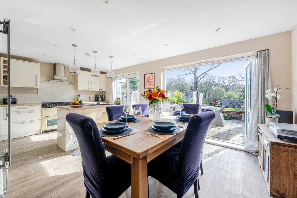 House in Kingston upon Thames - View 4