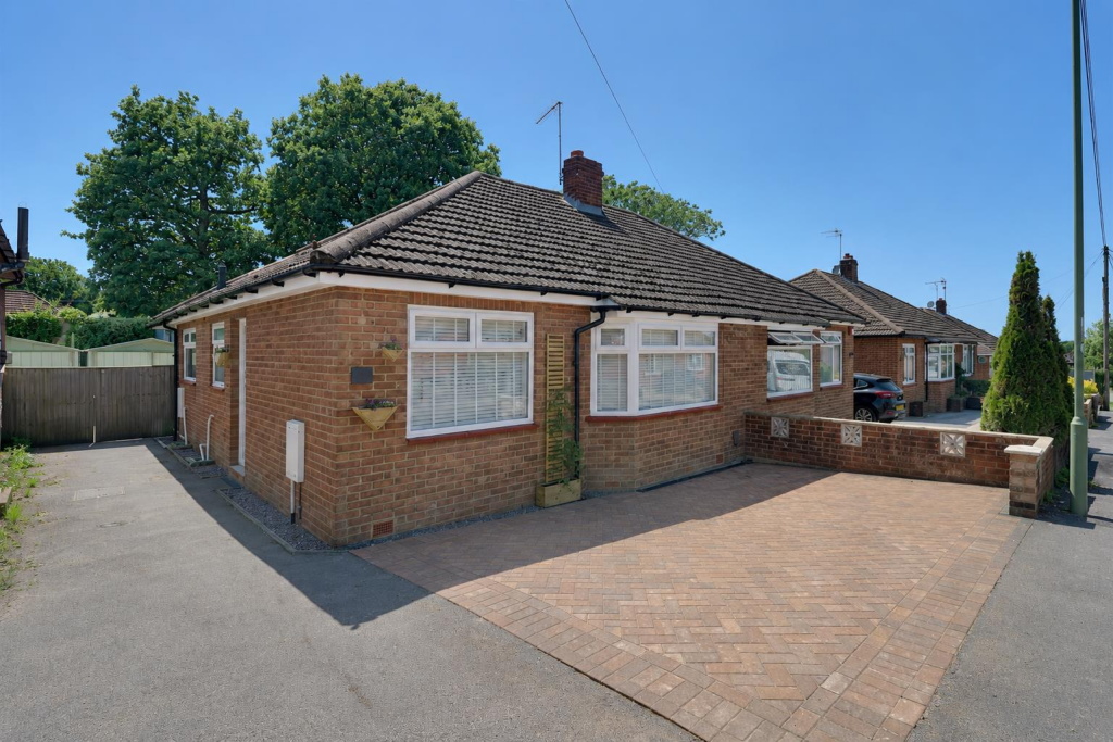 Main image of property: Linda Grove, Waterlooville