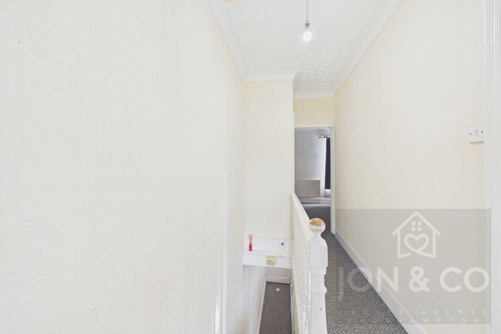 House in Northampton - View 5