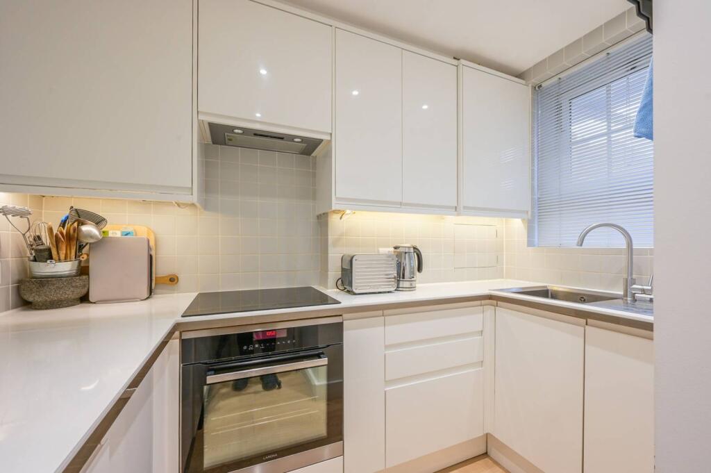 Main image of property: Shadwell Gardens, Shadwell, London, E1