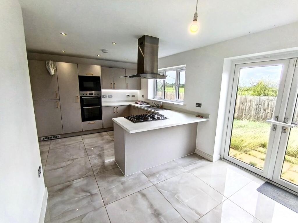 House in Preston, Grimsargh - More