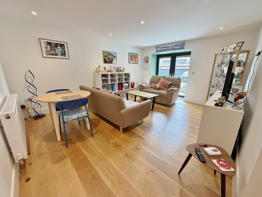 Wykeham Place, Fareham photo 3