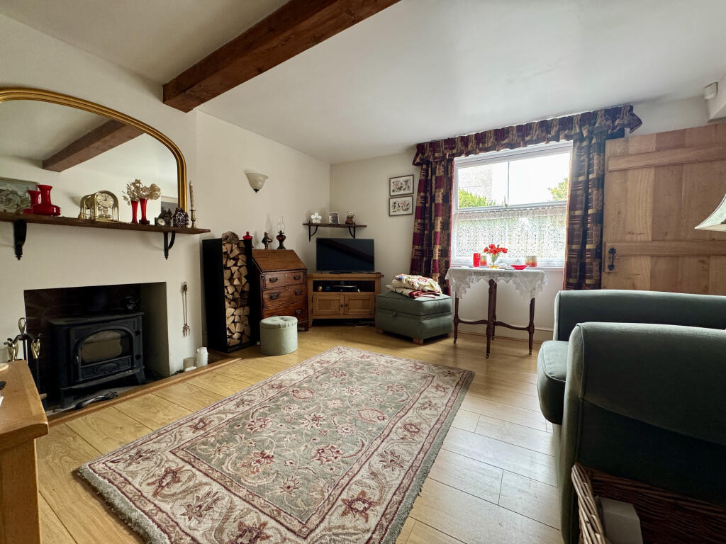 The Square - Woolavington photo 4