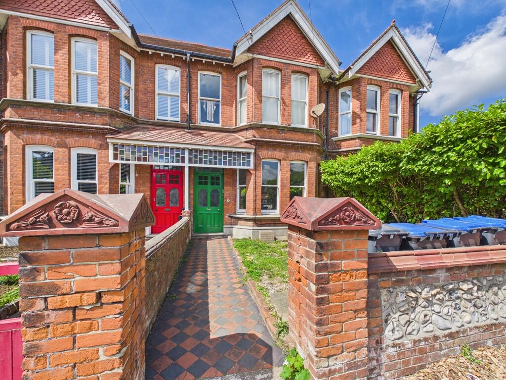 Main image of property: Heene Road, Worthing, BN11 4PH