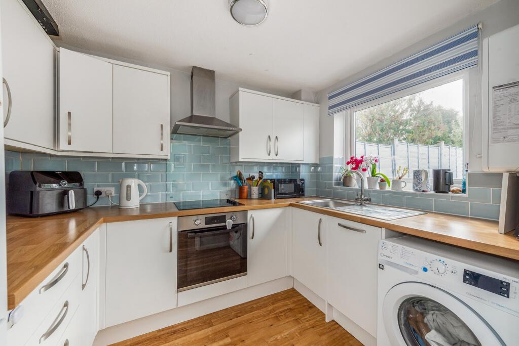 House in Test Valley, North Baddesley - View 5