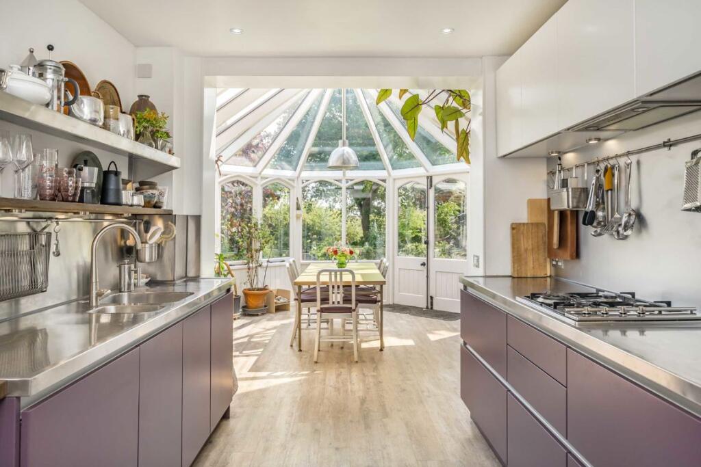 Leigham Court Road, Streatham - More