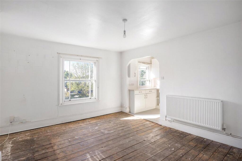 Apartment in London, Stockwell Park, Stockwell - View 2